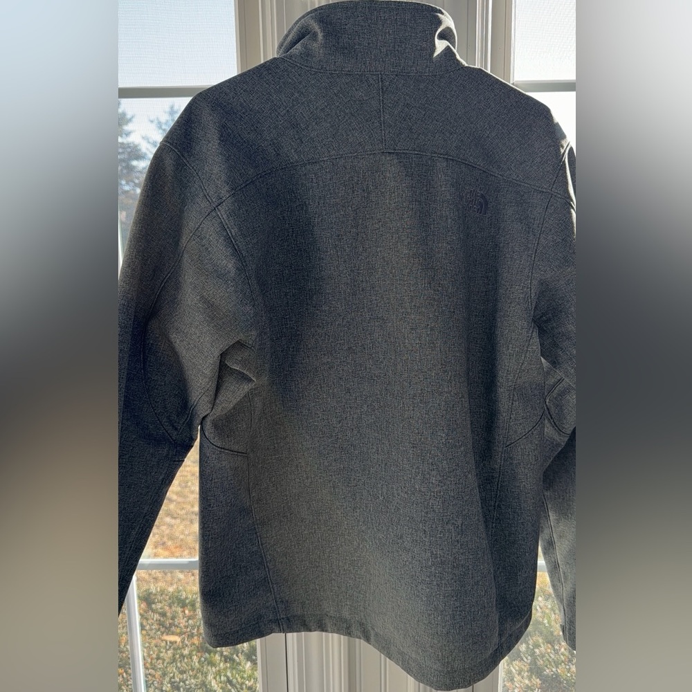 The North Face Men's Gray Lightweight Jacket - Picture 3 of 6